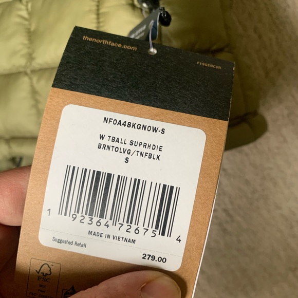 The North Face Women’s Jacket - Picture 5 of 5